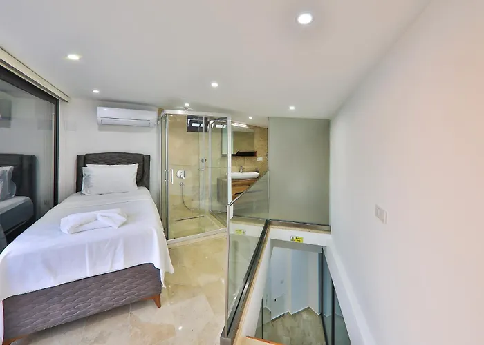 Ultra Lux Vila *