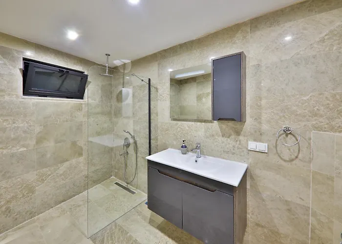 Ultra Lux Vila *