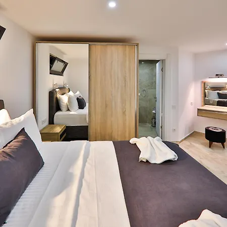 Ultra Lux Villa